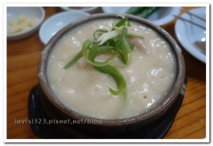 首爾三大蔘雞湯之一的湖水蔘雞湯