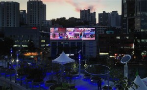 首爾市又一浪漫求婚地標，「首爾路媒體畫布」