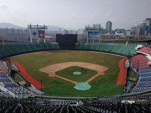 首爾「蠶室棒球場」改善工程完工，大幅提升觀眾方便性及安全性