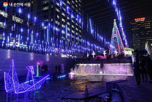 首爾市長在首爾廣場聖誕市集致新年問候
