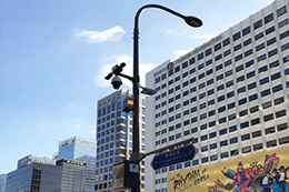 首爾市第一階段26支「智慧柱」設置完成，路燈、交通號誌、無線網路與監視器一次到位