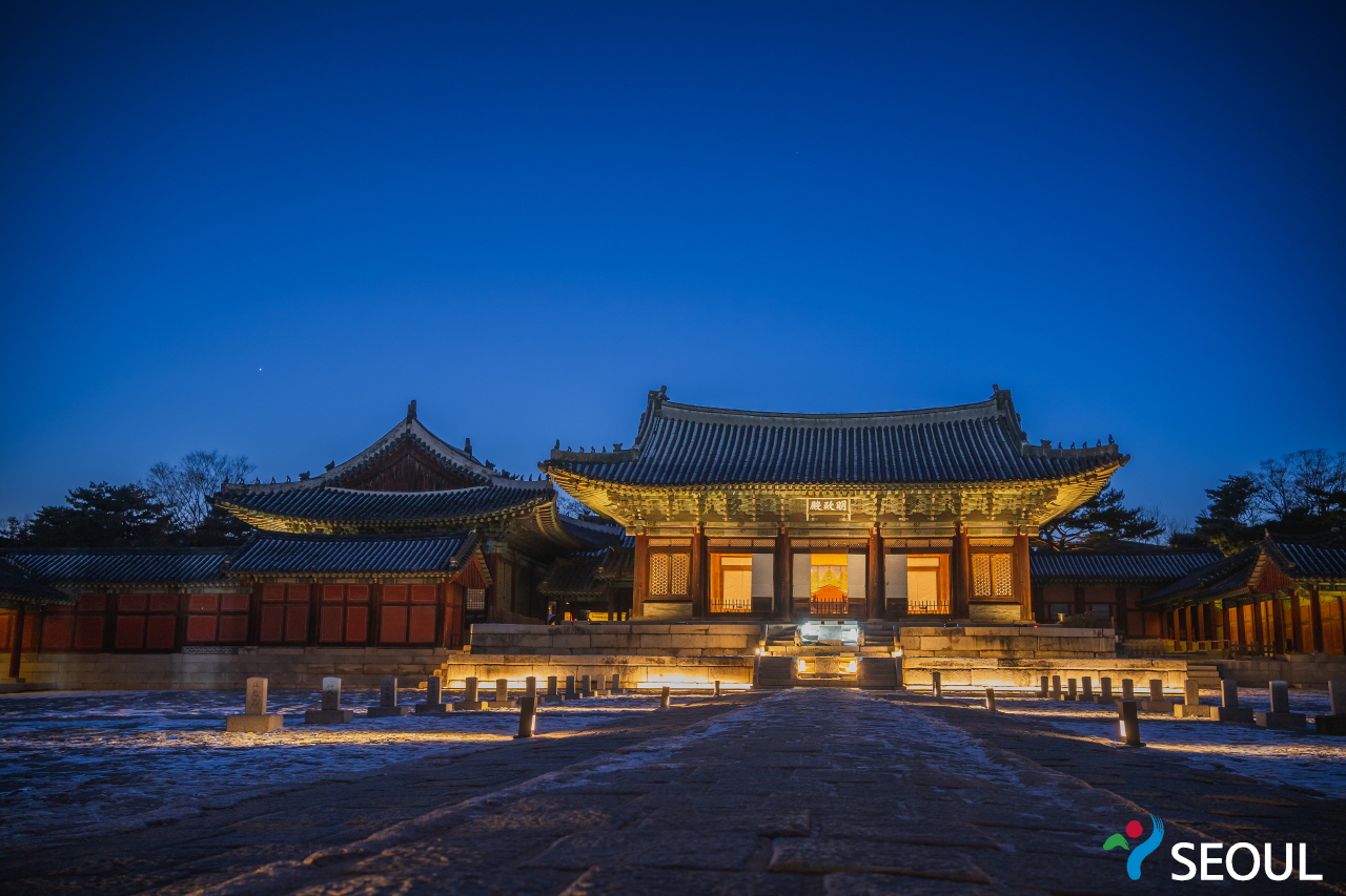 昌慶宮夜間照明照片