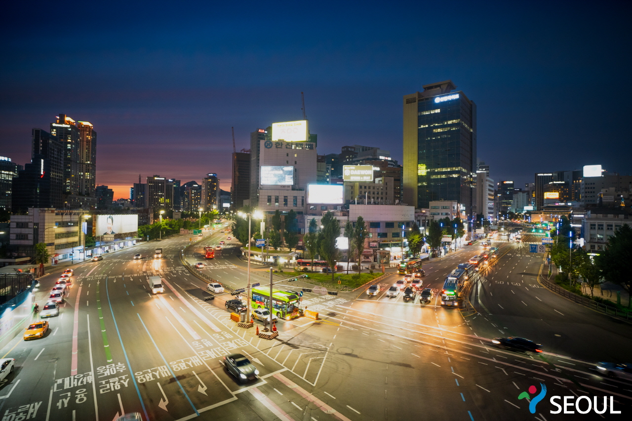 首爾的傍晚車道