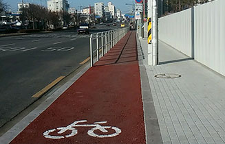 紅色自行車道路