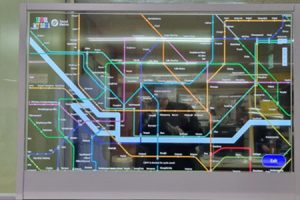 「首爾地鐵，溝通無障礙！期待滿足外國旅客所需」明洞地鐵站外語同步對話系統試營運