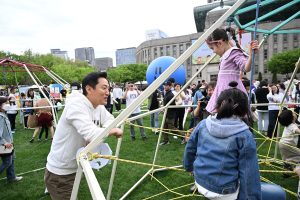 首爾戶外圖書館開幕活動-4