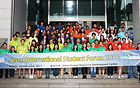 28國88名外國留學生畫上“宜居的首爾”